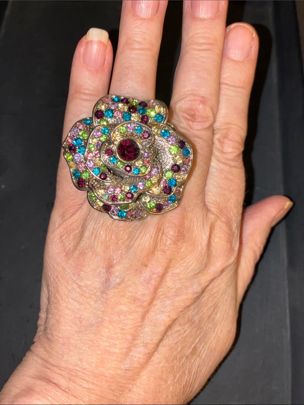 Multicolor Crystal Flower Statement Stretch Ring. - Picture 8 of 13